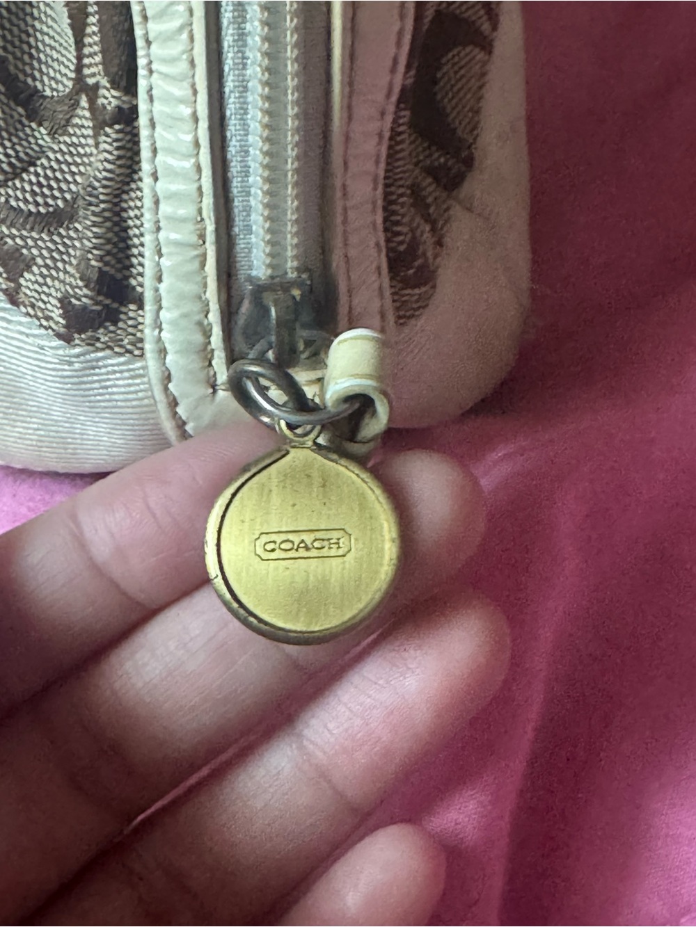 Coach Signature Pouch - Picture 5 of 9